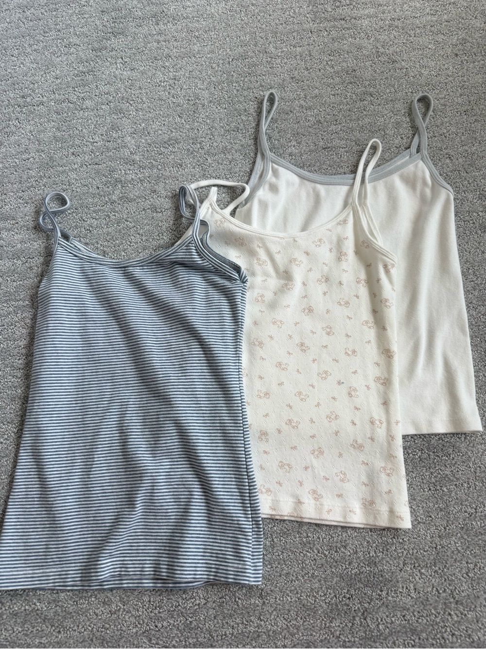 BRANDY MELVILLE 3 TANK TOP BUNDLE